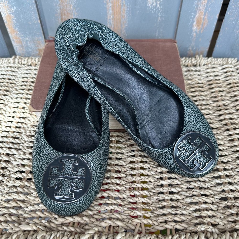 Tory Burch Stingray Reva Smoke Sz 7?
